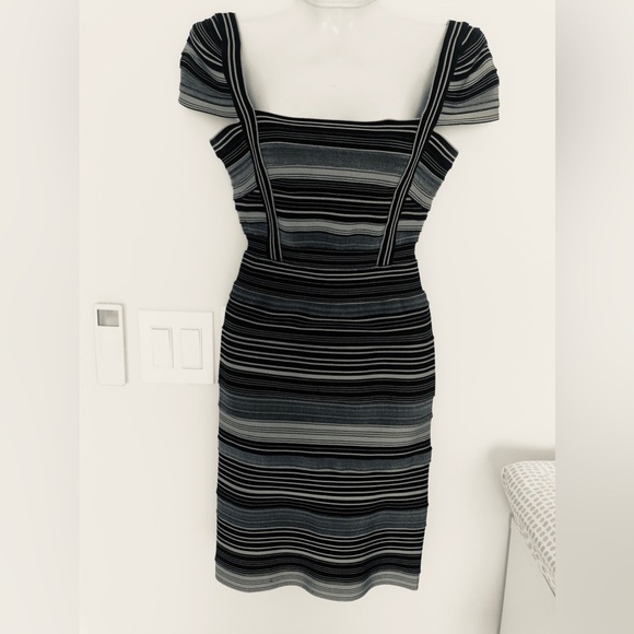 Herve Leger Striped “Sandra”Bodycon Bandage Mini Dress. Size S - Picture 10 of 11